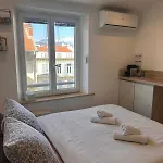 Bright Ac Prime Location Place Massena Steps From شقة