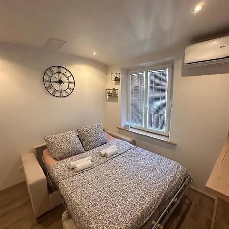 Bright Ac Prime Location Place Massena Steps From *