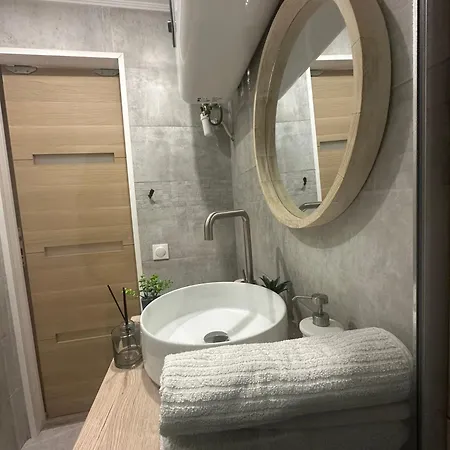 Bright Ac Prime Location Place Massena Steps From Apartment