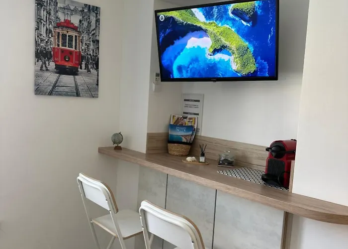 Bright Ac Prime Location Place Massena Steps From