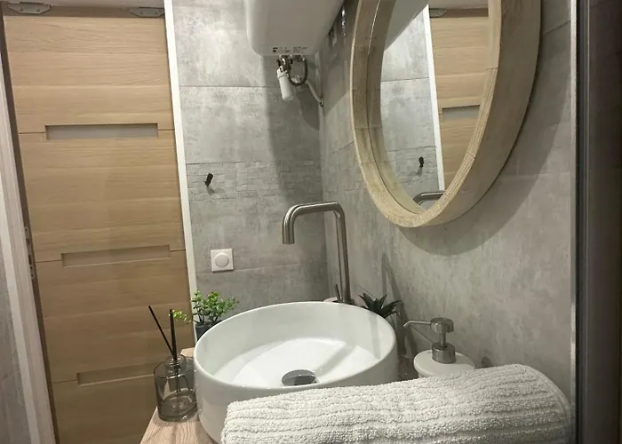 Bright Ac Prime Location Place Massena Steps From Apartman