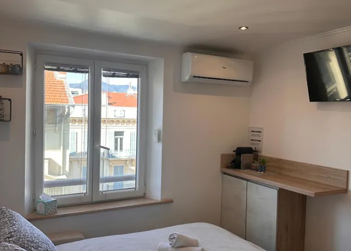 Apartman Bright Ac Prime Location Place Massena Steps From Nizza