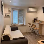 Bright Ac Prime Location Place Massena Steps From דירה *